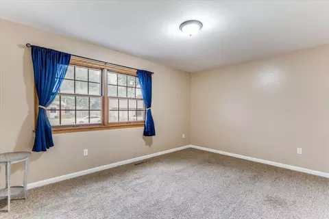 Bedroom - 917 W 4th St, Halstead, KS 67056 photo 2 of 5