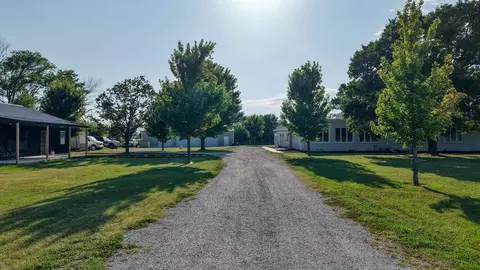 4819 S Hillside, Newton, KS 67114
