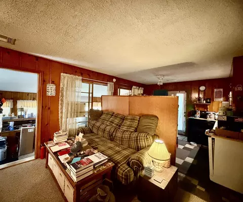 Living - 469 Aa70 Rd, Fall River, KS 67047 photo 2 of 2