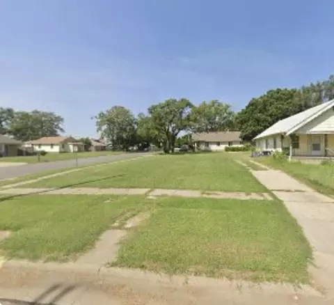 829 S High, El Dorado, KS 67042