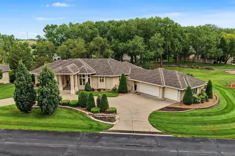 2486 Maclean Cir, Salina, KS 67401