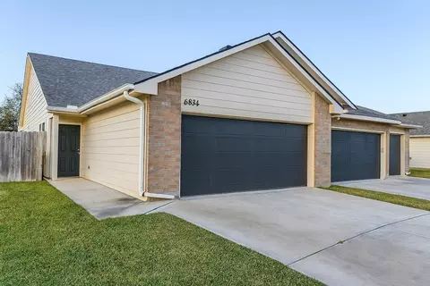 6820-6822 W White Pine St, Wichita, KS 67205