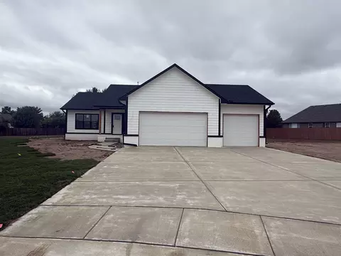 411 S Stoney Creek St, Clearwater, KS 67026