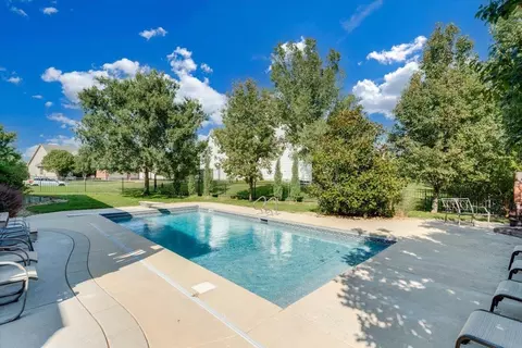 Exterior - 4011 N Bluestem Ct, Maize, KS 67101 photo 6 of 8