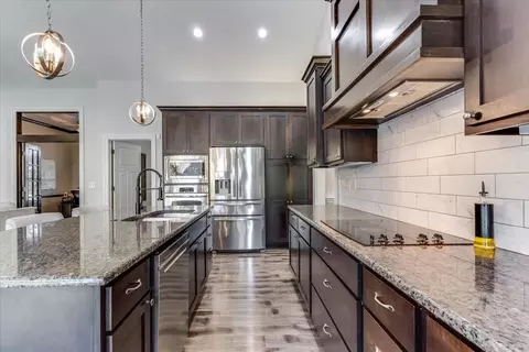 Kitchen - 4011 N Bluestem Ct, Maize, KS 67101 photo 2 of 2