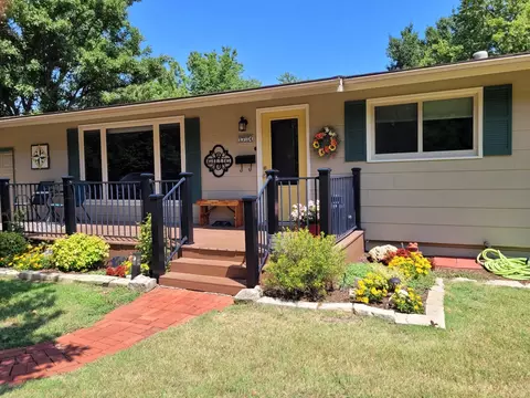 Exterior - 1704 E 8th, Winfield, KS 67156 photo 1 of 6