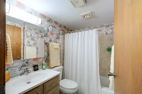 Bath - 1704 E 8th, Winfield, KS 67156 photo 2 of 3