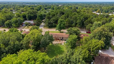 View/Area - 1704 E 8th, Winfield, KS 67156 photo 1 of 1