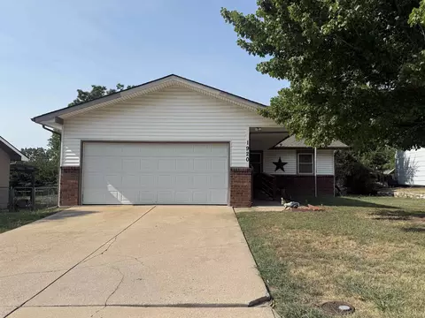 1920 E Fairchild St, Park City, KS 67219