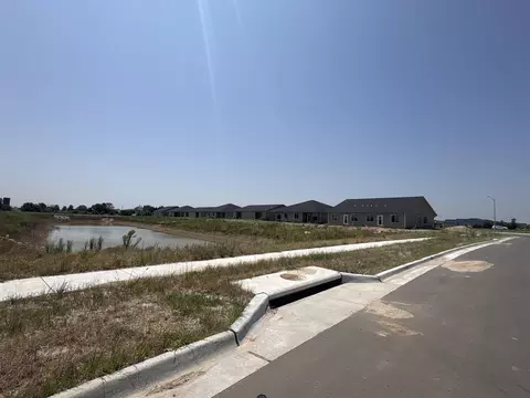 2912 W Denene St UNIT S 100 & 200, Wichita, KS 67215