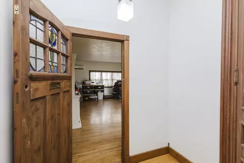 Entry Way - 426 SE 10 Ave, Anthony, KS 67003 photo 1 of 4