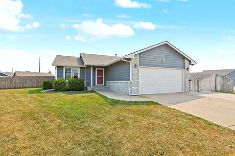 1899 W Saddle Brooke, Haysville, KS 67060
