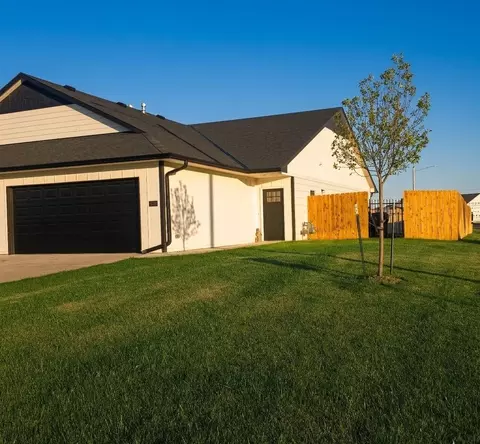 3631 W 45th St S, Wichita, KS 67217