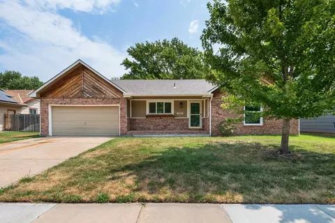 4034 Danbury St, Bel Aire, KS 67220