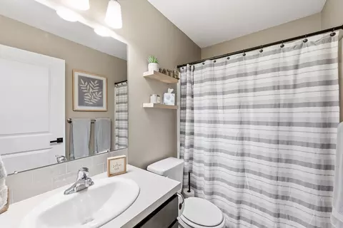 Bath - 11326 W Wilkinson Ct, Maize, KS 67101 photo 3 of 3