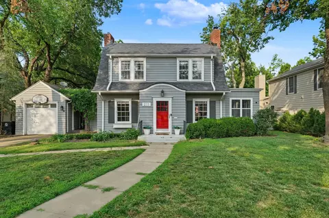 211 Greenway Rd, Salina, KS 67401