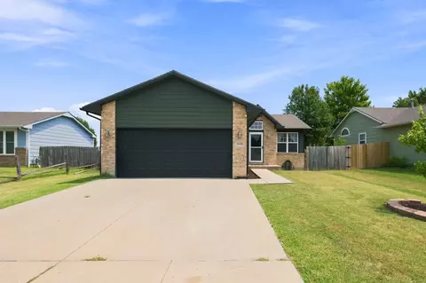 1930 S Brandon Cir, Wichita, KS 67207