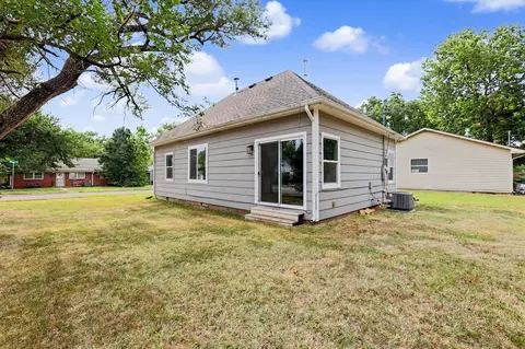 Exterior - 1237 N Osage, Augusta, KS 67010 photo 4 of 8
