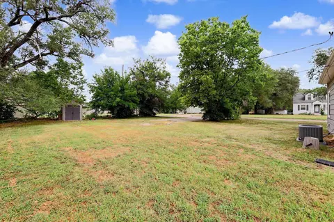 Exterior - 1237 N Osage, Augusta, KS 67010 photo 6 of 8