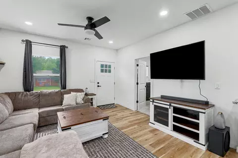 Living - 1237 N Osage, Augusta, KS 67010 photo 4 of 4