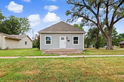 Exterior - 1237 N Osage, Augusta, KS 67010 photo 2 of 8