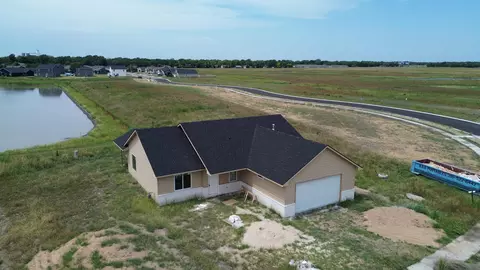 121 S Midway St, Valley Center, KS 67147