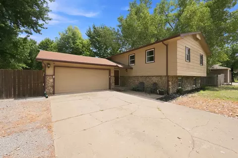 1614 N Main St, Rose Hill, KS 67133