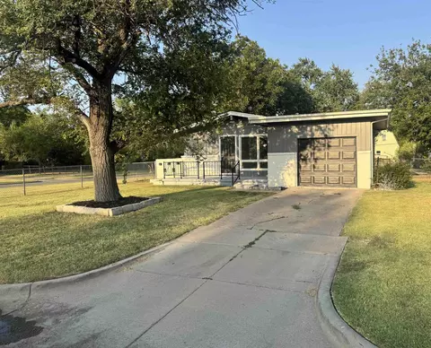 2804 S Everett, Wichita, KS 67217