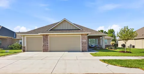 841 N Firefly St, Wichita, KS 67235