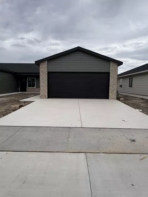 2920 S Denene # 200, Wichita, KS 67215