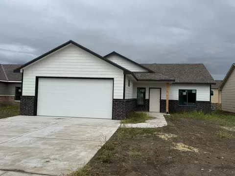 5103 N Toben Ct, Bel Aire, KS 67226