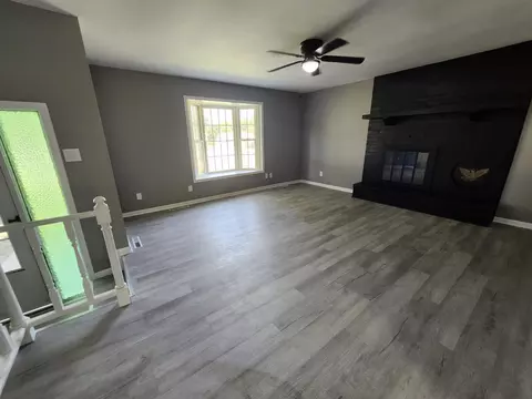 Living - 3100 N Ohio, Augusta, KS 67010 photo 1 of 5