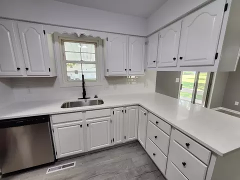 Kitchen - 3100 N Ohio, Augusta, KS 67010 photo 3 of 3