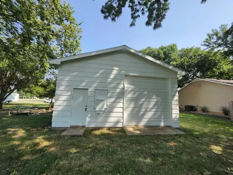Exterior - 3100 N Ohio, Augusta, KS 67010 photo 5 of 8