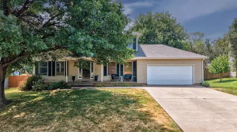 Exterior - 609 E 33rd, Winfield, KS 67156 photo 3 of 5