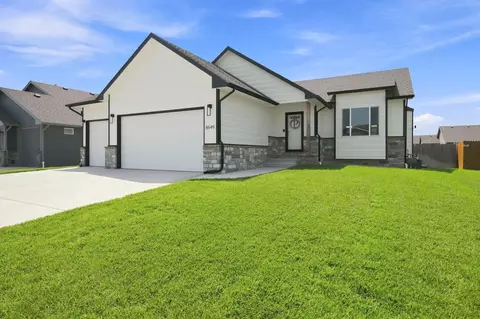 8649 E Chris, Wichita, KS 67226