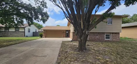8604 E Wassall St, Wichita, KS 67210