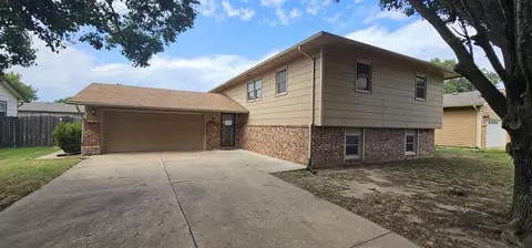 8604 E Wassall St, Wichita, KS 67210