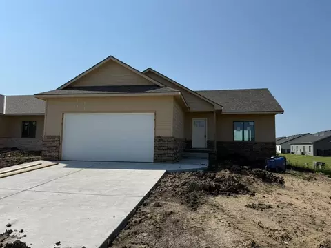 8955 E Joshua St, Bel Aire, KS 67226