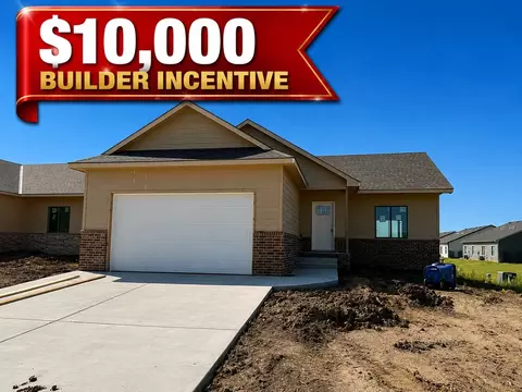 8955 E Joshua St, Bel Aire, KS 67226