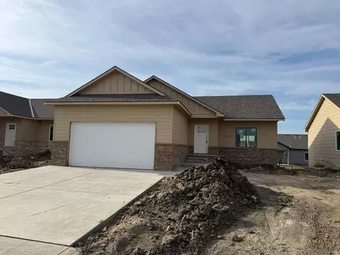8967 E Joshua St, Bel Aire, KS 67226