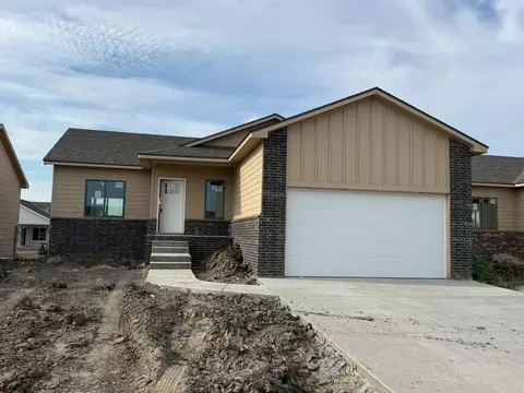 8985 N Joshua St, Bel Aire, KS 67226