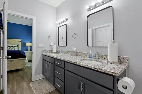Bath - 1237 E Sontag, Derby, KS 67037 photo 3 of 4
