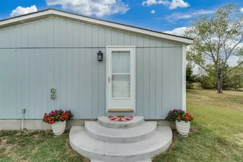 9115 E 31st St S, Wichita, KS 67210