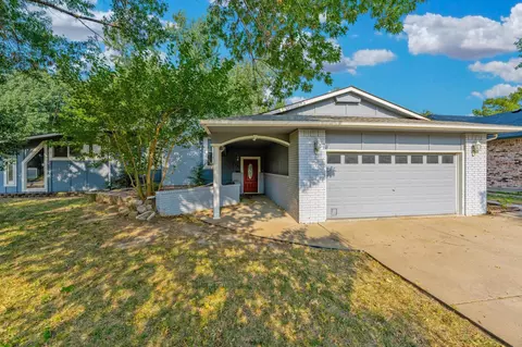 1441 N Lark Ln, Wichita, KS 67212