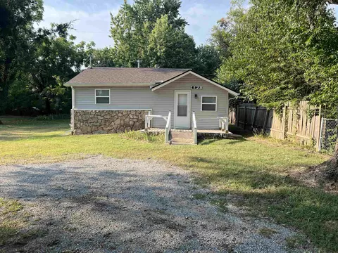 1328 W Oklahoma, Arkansas City, KS 67005