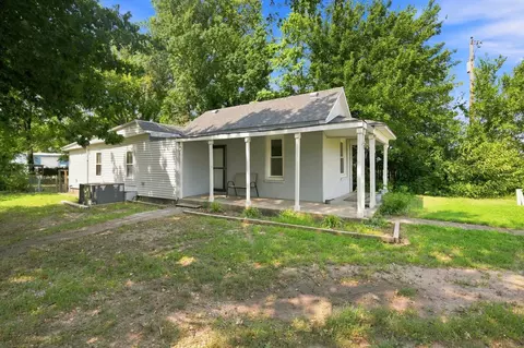6520 N Broadway, Park City, KS 67219