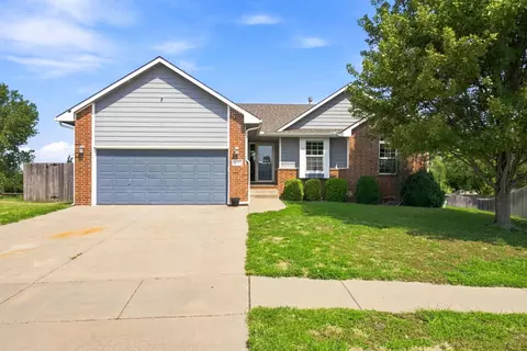 2261 S Upland Hills St, Wichita, KS 67235