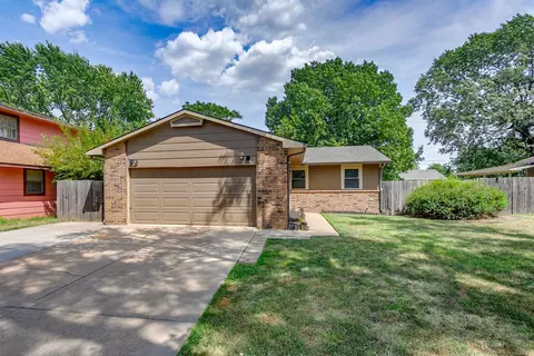 142 N Tracy St, Wichita, KS 67212