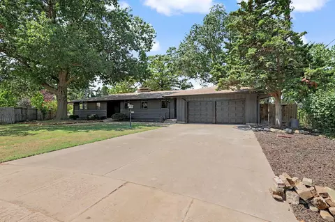 3321 E Bellaire Ct, Wichita, KS 67218